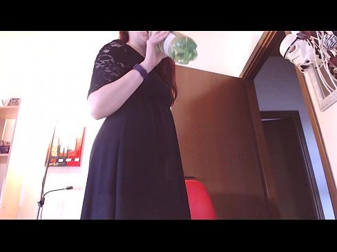 ❤️ Një skllav i nënshtruar që i pëlqejnë brekët e pista dhe të shijshme detyrohet të masturbojë pasi shikon këtë video! ❌ Super seks në sq.muitohentai.ru ❤